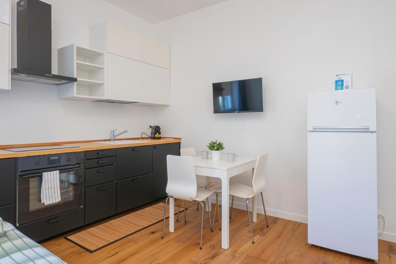 I Host Apartment - Fiuggi 59 Milan Exterior photo